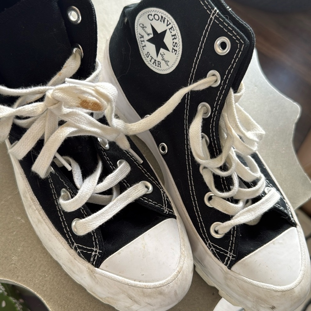 Converse, good condition